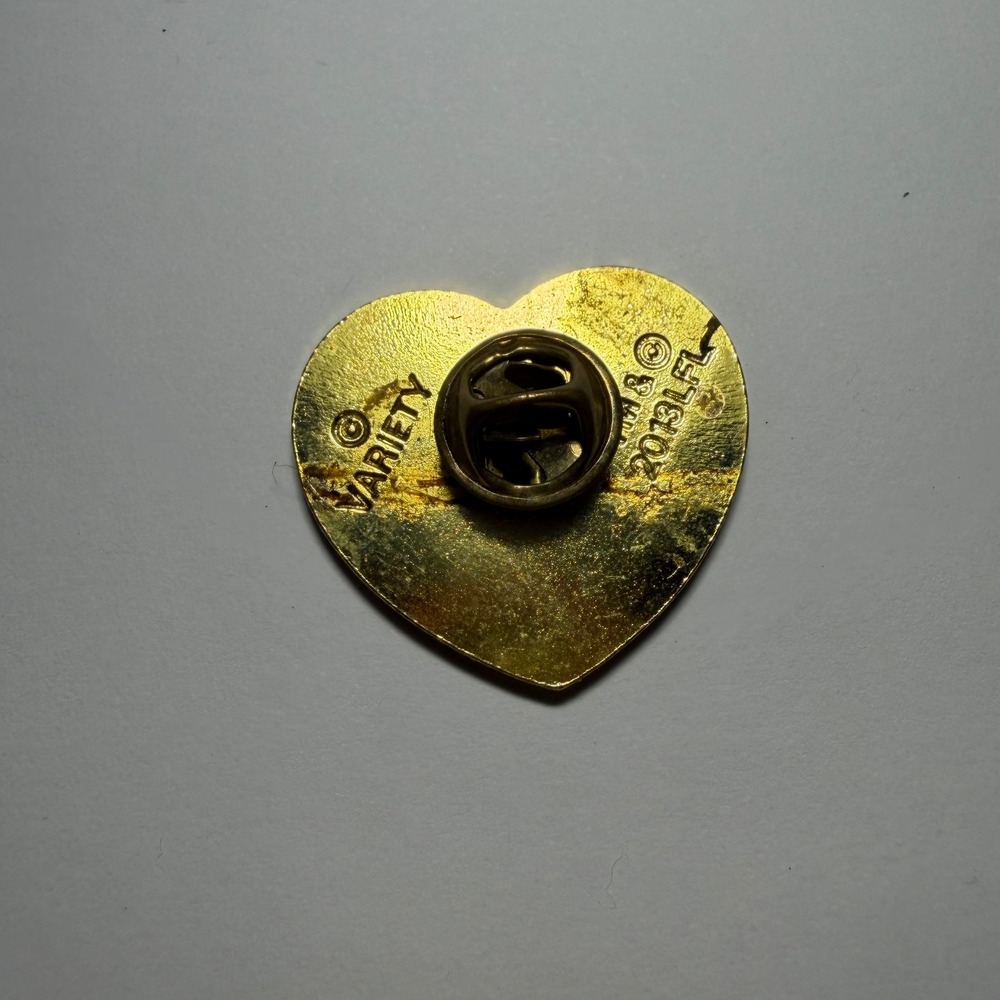Star Wars Darth Vader Heart Enamel Pin Variety Gold Tone Lucasfilm 2013 LFL - Picture 3 of 7